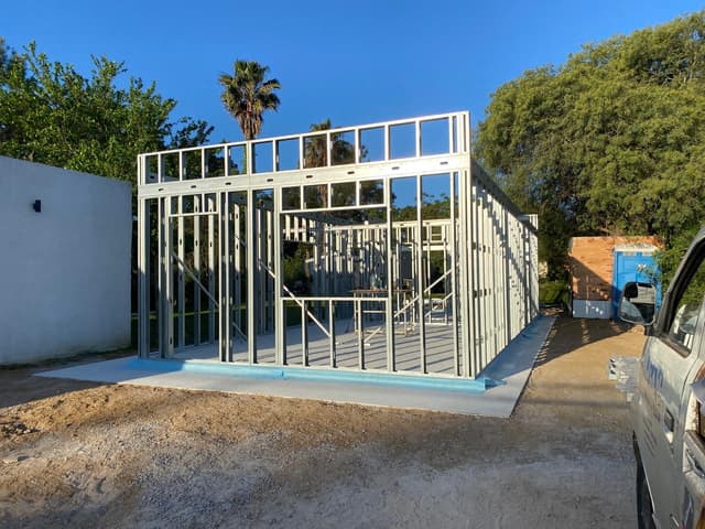 Foto de una casa construida en steel por DR construcciones en seco