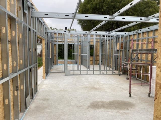 Foto de una casa construida en steel por DR construcciones en seco